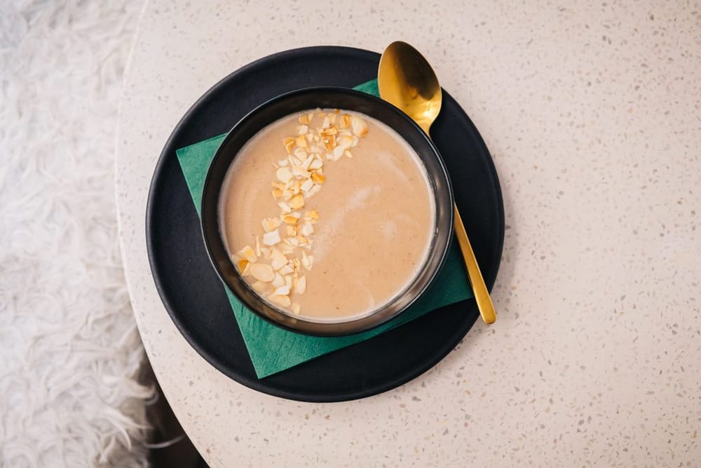 Ajoblanco malagueño con uvas moscatel: la sopa fría que existía antes que el gazpacho
