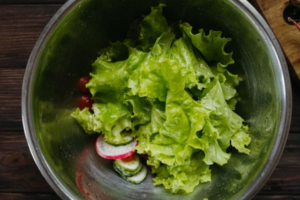 Ensaladas de primavera que no son solo lechuga